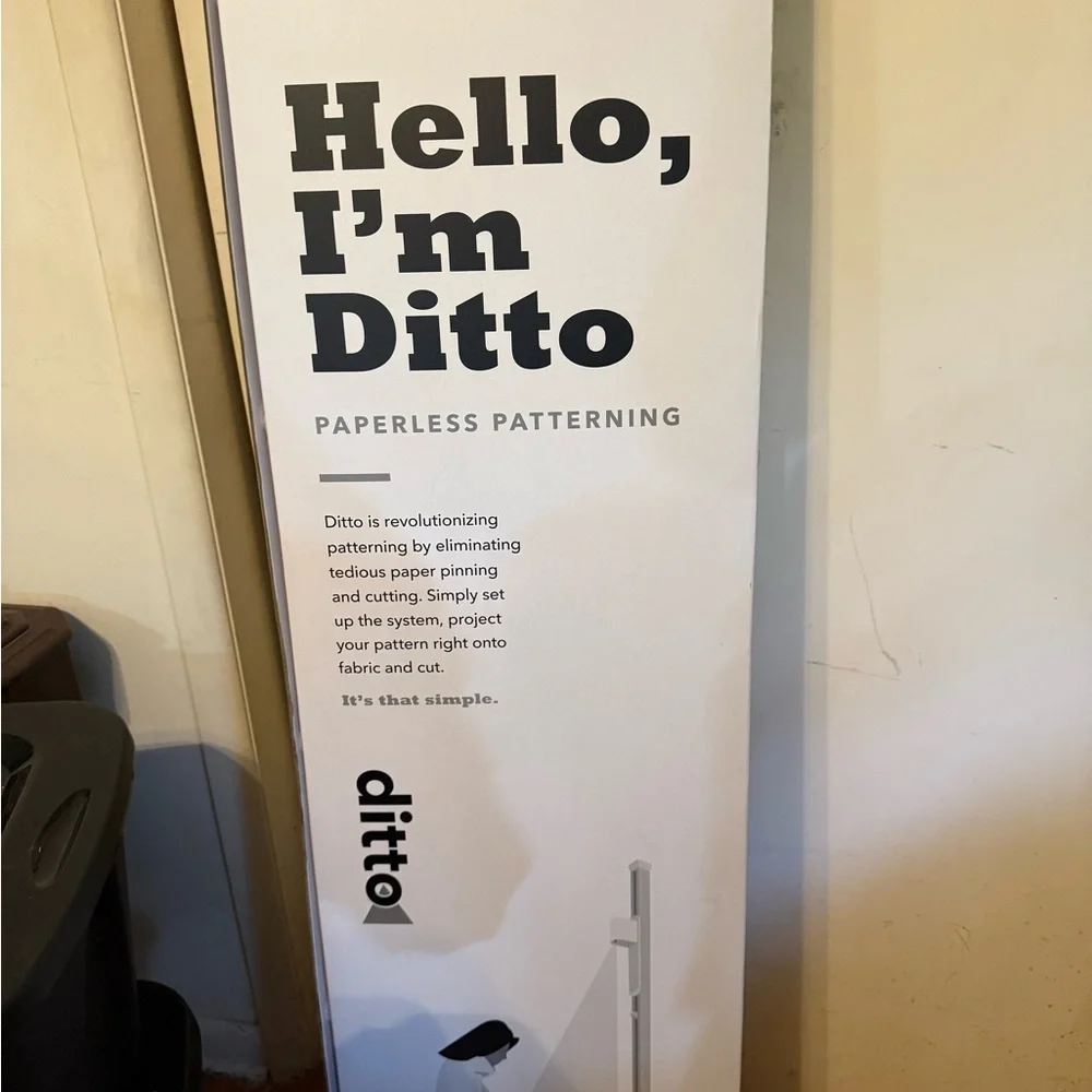 Dittos patternless projection system